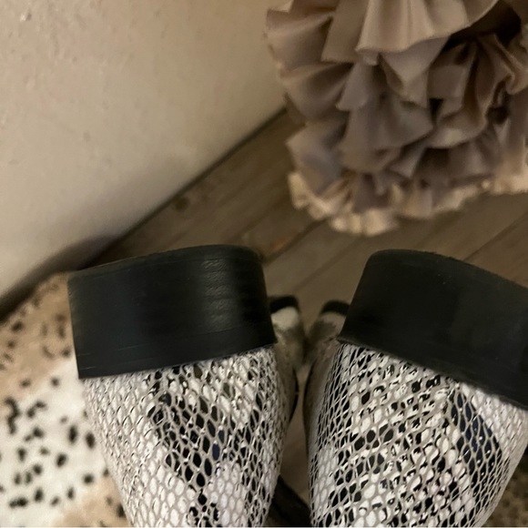 Topshop Klaus Python Snake Print Block Heel Ankle Booties Sz EU 38 - Picture 8 of 11